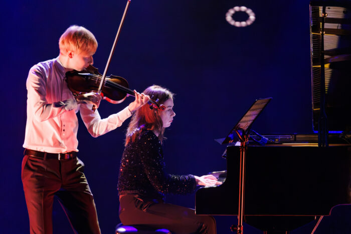 Kontsert Mere Kultuurikeskuses. Merekohin: Aavik Duo. Fotograaf Arno Mikkor